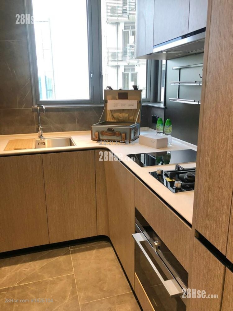 上源 售盤 2 房 , 1 浴室 549 平方呎