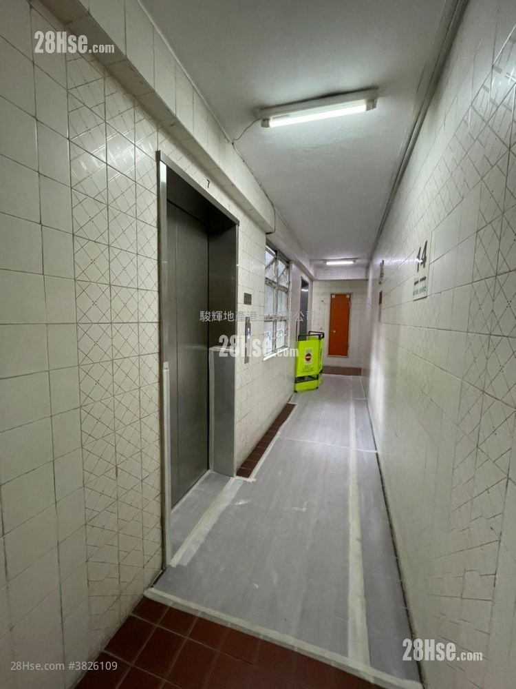 颂贤花园 租盘 2 房 , 1 浴室 390 平方尺