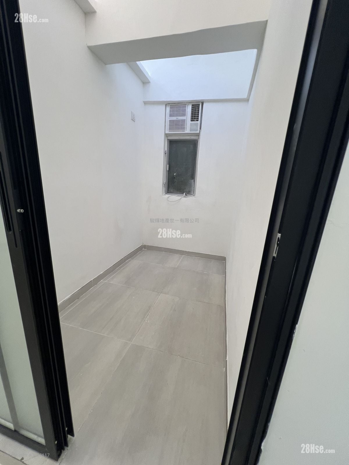 美轮大厦 租盘 2 房 , 1 浴室 300 平方尺