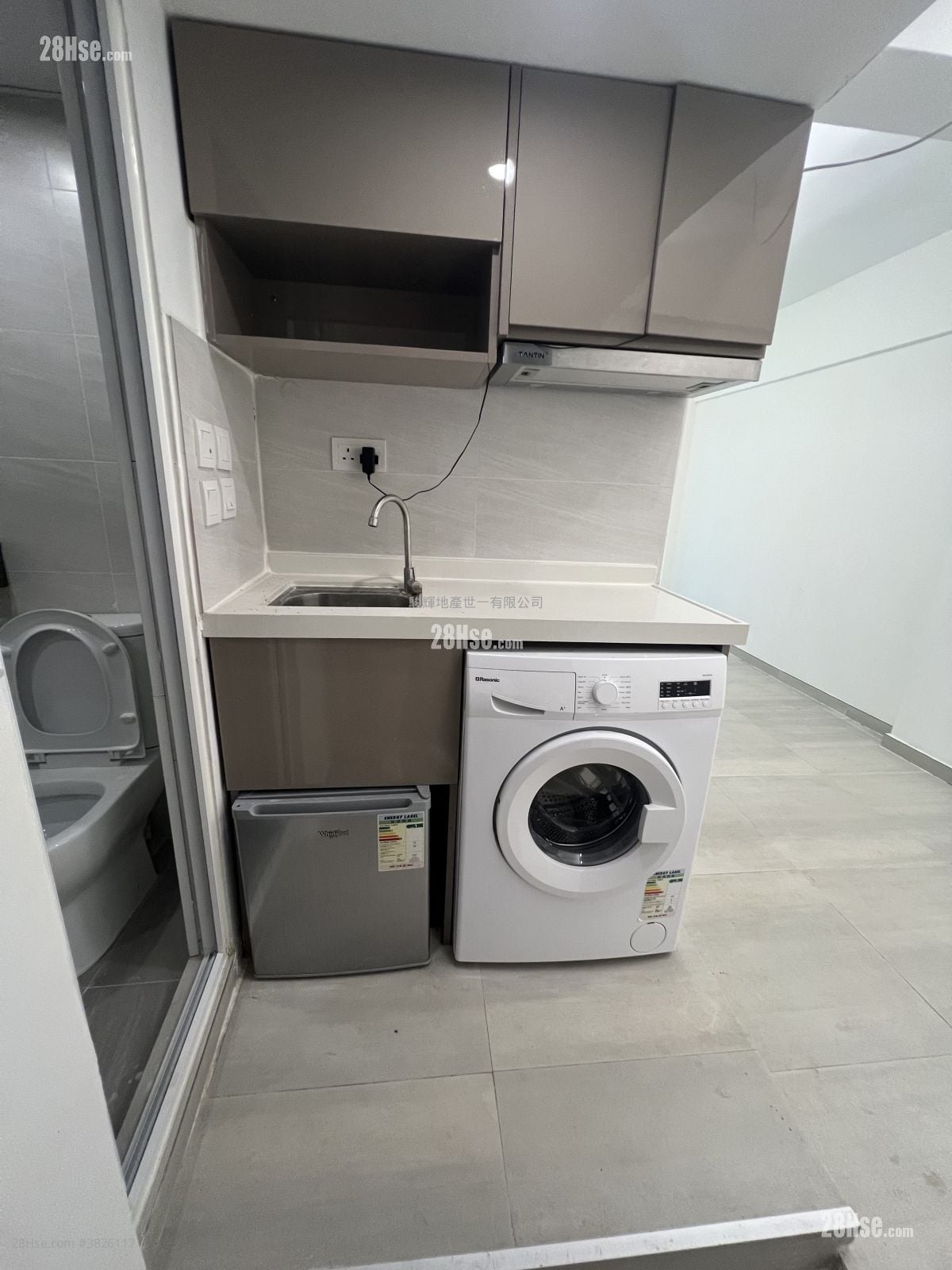 美轮大厦 租盘 2 房 , 1 浴室 300 平方尺