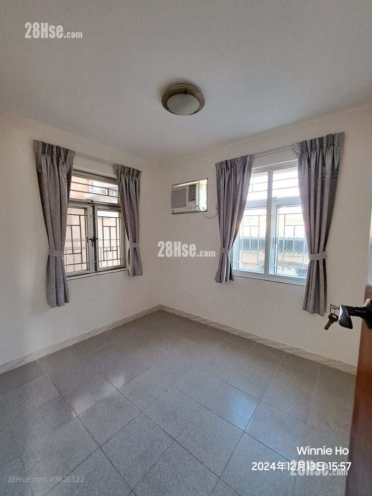 村屋 租盤 2 房 400 平方呎