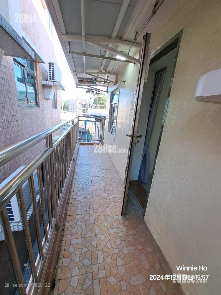 村屋 租盤 2 房 400 平方呎