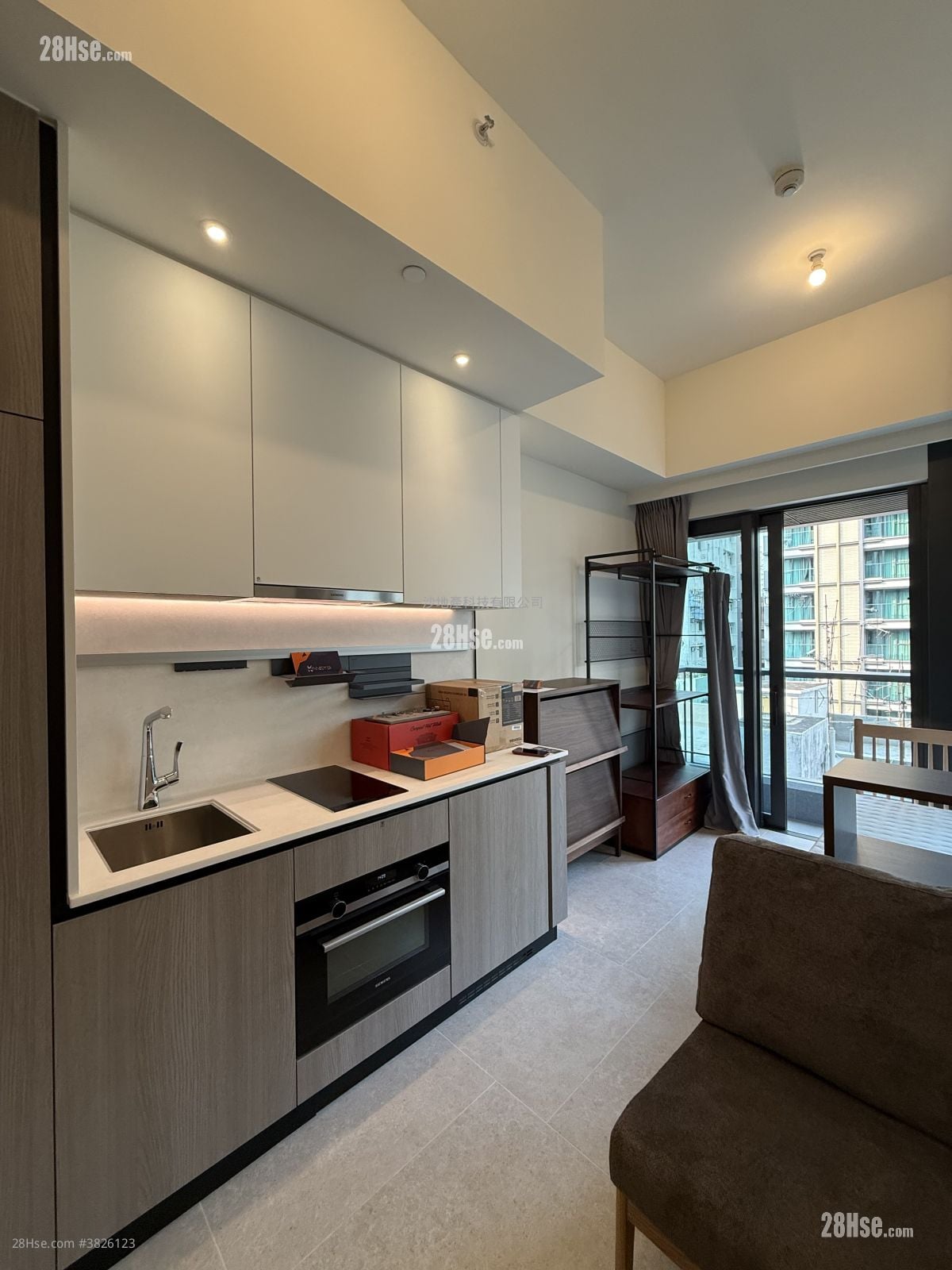 Kennedy 38 租盤 開放式間隔 , 1 浴室 262 平方呎