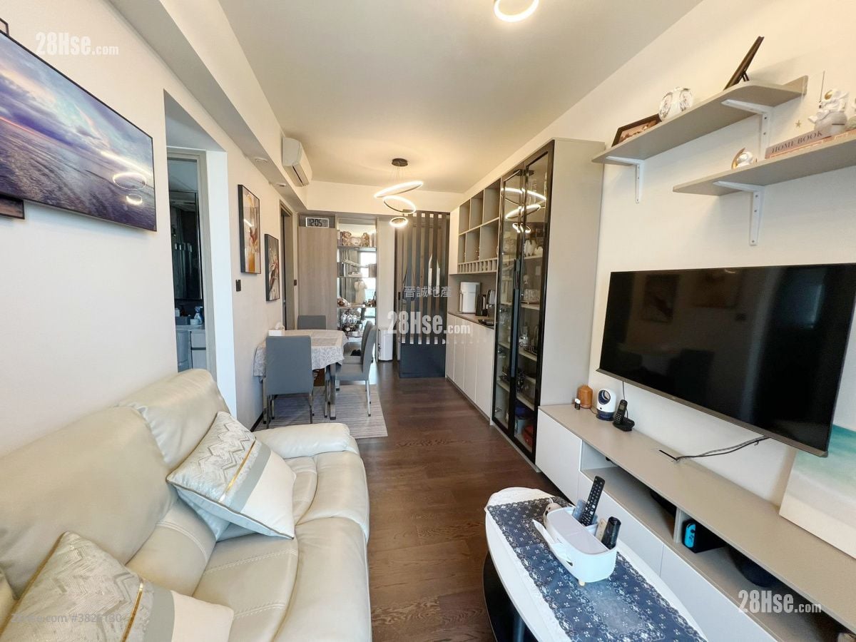 上源 售盤 2 房 , 1 浴室 549 平方呎