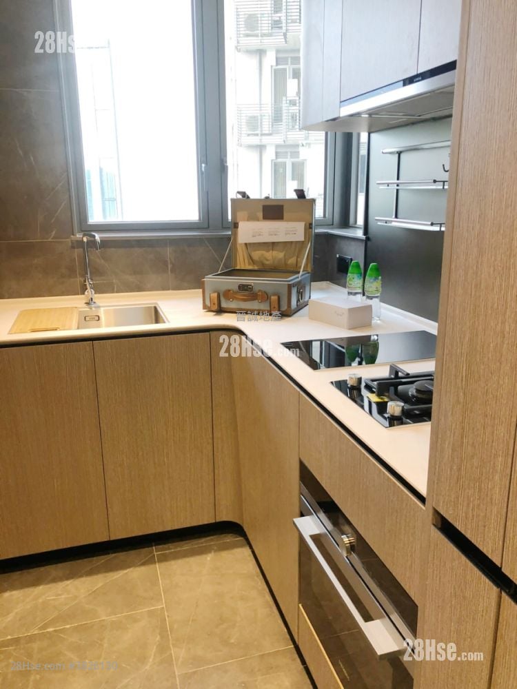 上源 售盤 2 房 , 1 浴室 549 平方呎