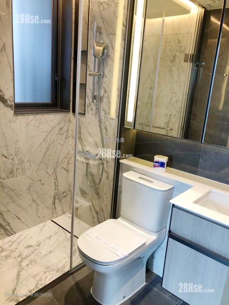 上源 售盤 2 房 , 1 浴室 549 平方呎