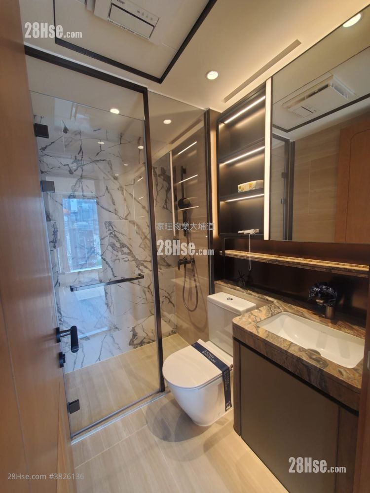 Topside Residence Rental 3 Bedrooms , 1 Bathroom 545 ft²