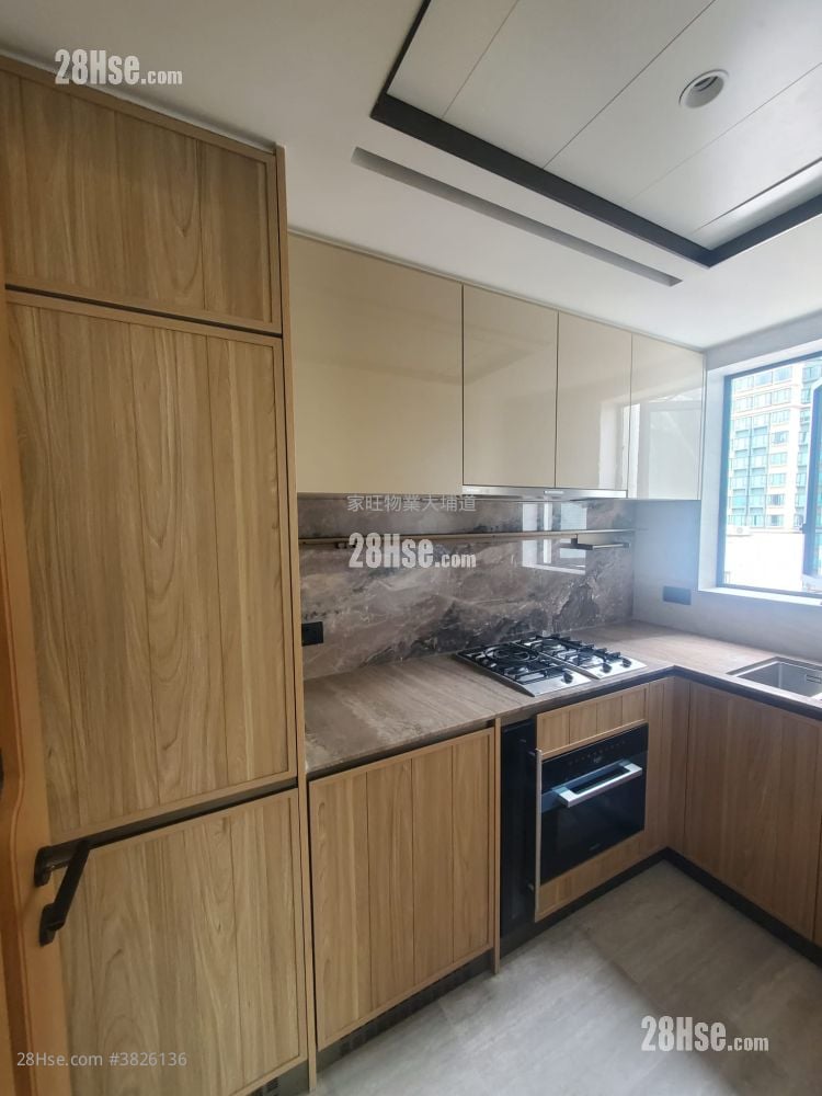 Topside Residence Rental 3 Bedrooms , 1 Bathroom 545 ft²