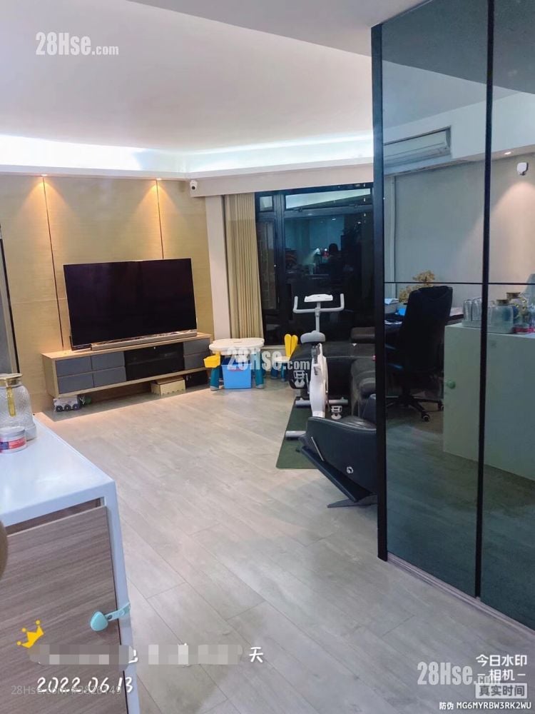 Verdant Villa Sell 2 Bedrooms , 2 Bathrooms 825 ft²