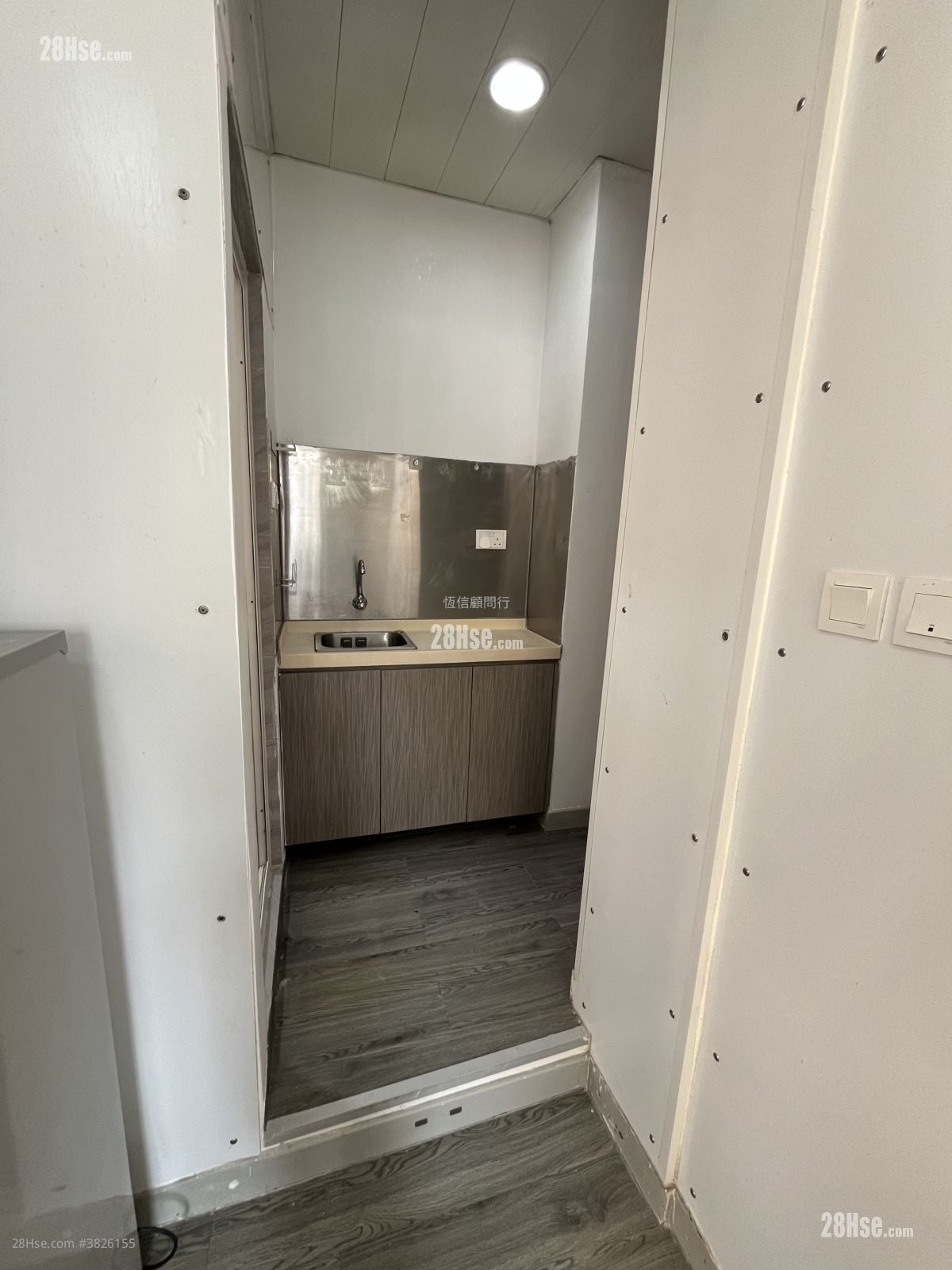 唐樓 租盤 開放式間隔 , 1 浴室 180 平方呎