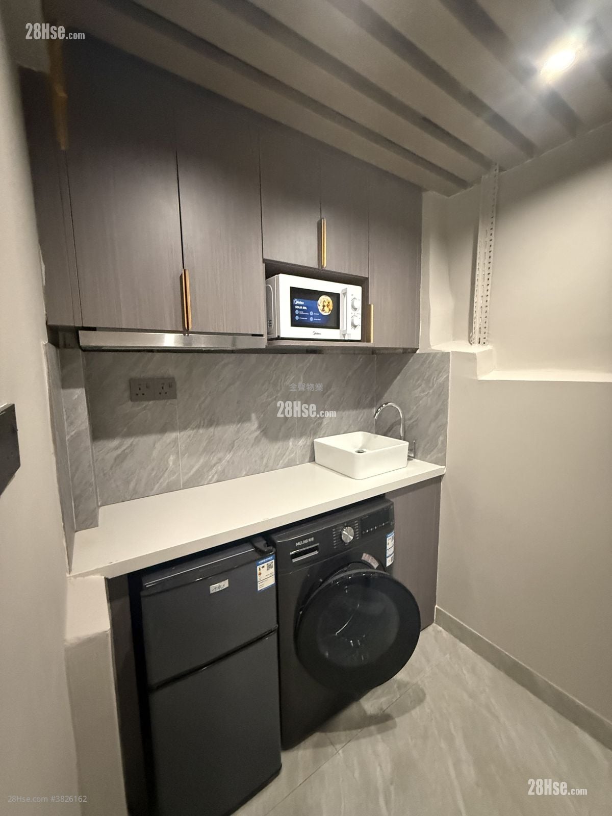 高好樓 租盤 開放式間隔 , 1 浴室 300 平方呎