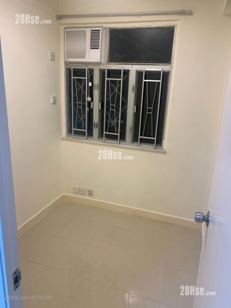 Gold Mine Building Sell 2 Bedrooms , 1 Bathroom 240 ft²