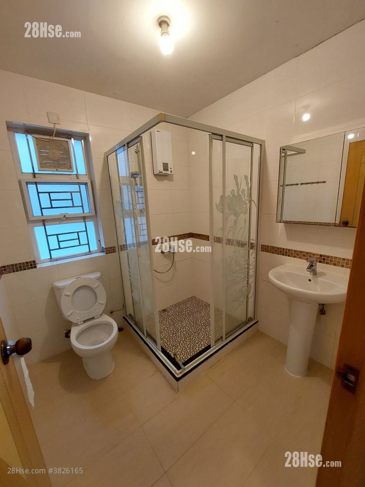 村屋 租盤 2 房 , 1 浴室 700 平方呎