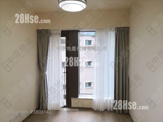 Island Garden Sell 3 Bedrooms 845 ft²