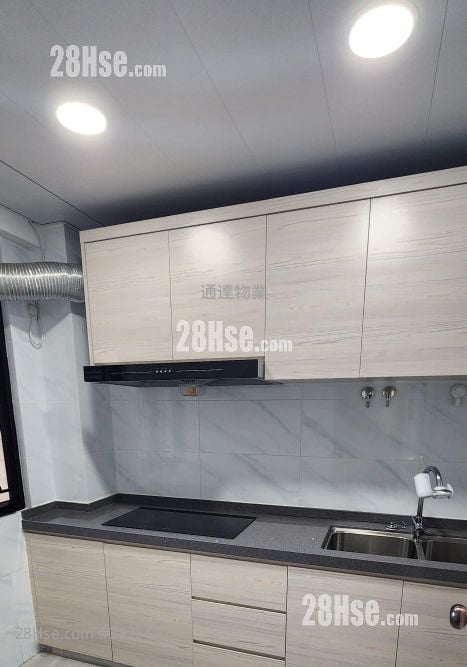 薄扶林花园 租盘 3 房 , 1 浴室 702 平方尺