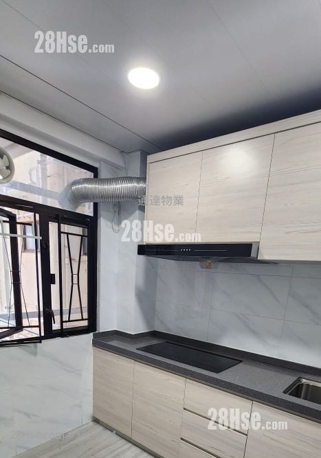 薄扶林花园 租盘 3 房 , 1 浴室 702 平方尺