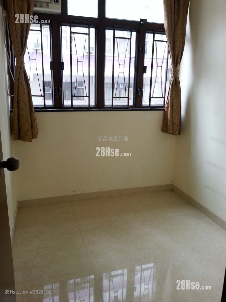 白花大廈 租盤 2 房 , 1 浴室 250 平方呎