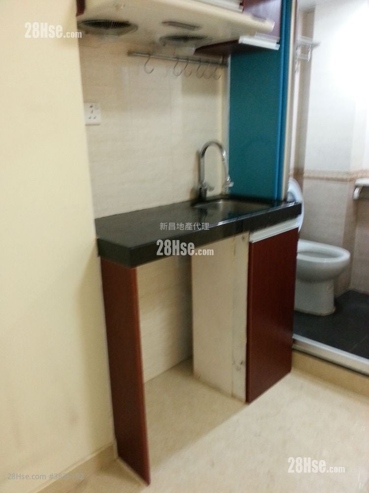 白花大廈 租盤 2 房 , 1 浴室 250 平方呎