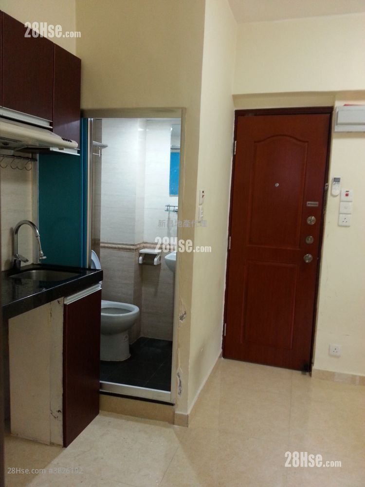 白花大廈 租盤 2 房 , 1 浴室 250 平方呎