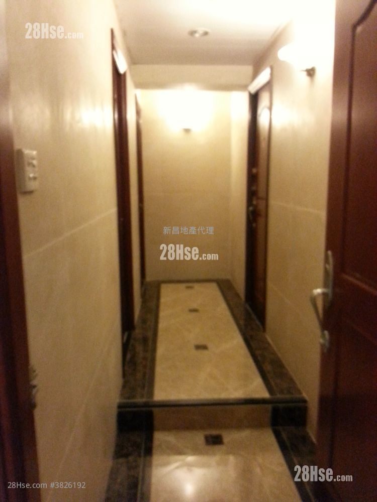 白花大廈 租盤 2 房 , 1 浴室 250 平方呎