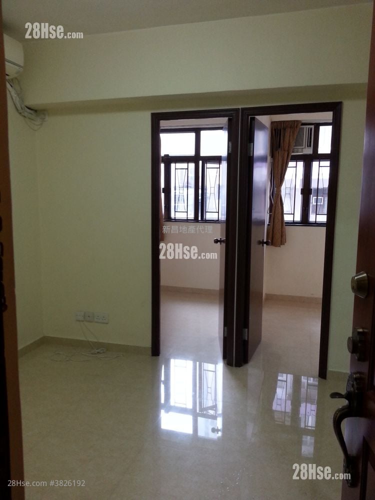 白花大廈 租盤 2 房 , 1 浴室 250 平方呎