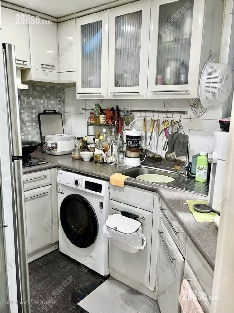 Summit Terrace Sell 3 Bedrooms 532 ft²