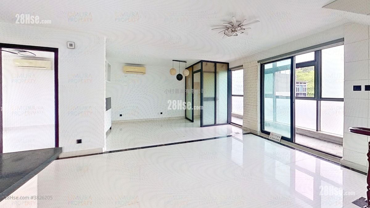 廳: 巒山壹號 售盤 2 房 , 1 浴室 650 平方呎