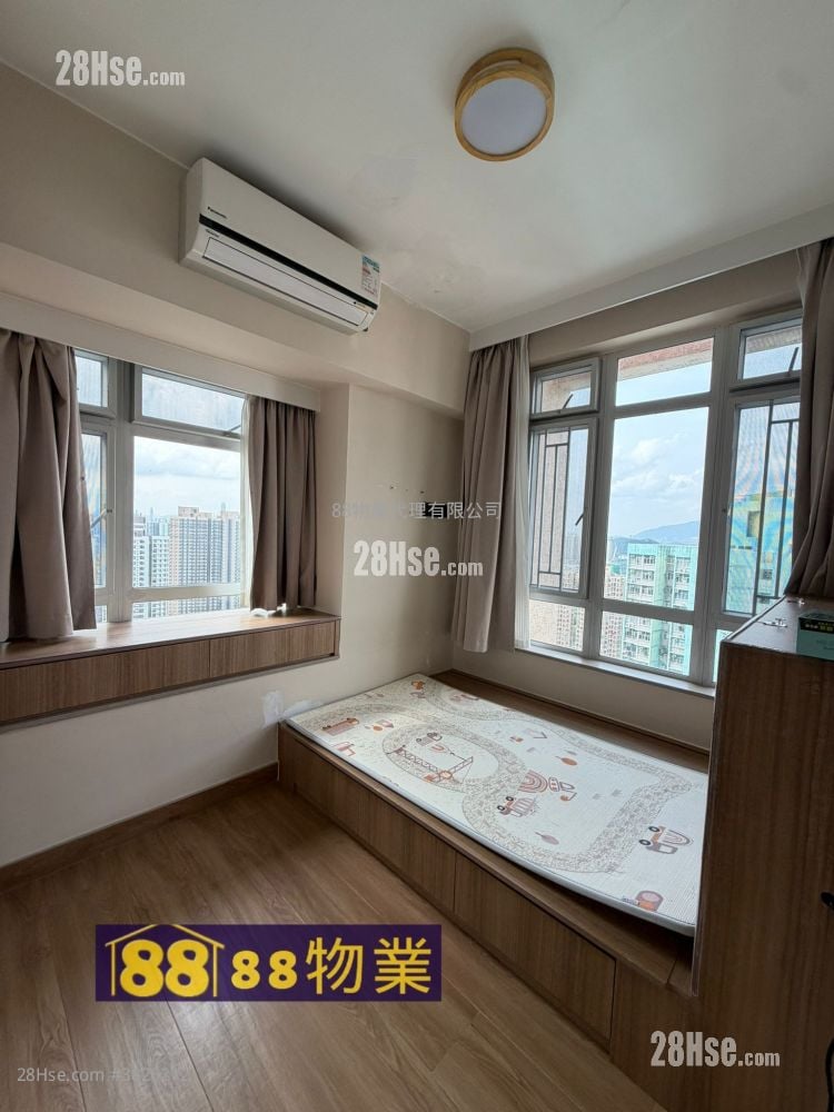 Flora Plaza Rental 2 Bedrooms , 1 Bathroom 392 ft²