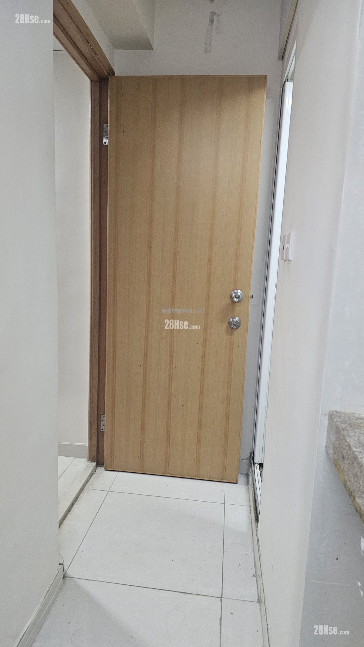 唐樓 租盤 1 浴室 80 平方呎