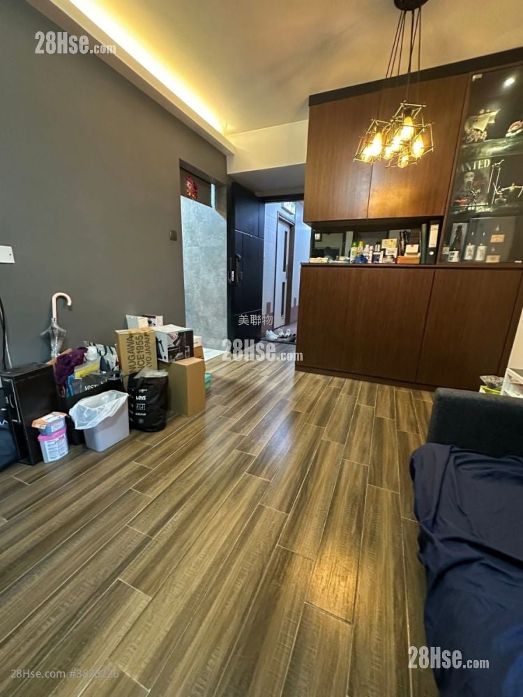 Tai Hing Gardens Sell 2 Bedrooms 419 ft²