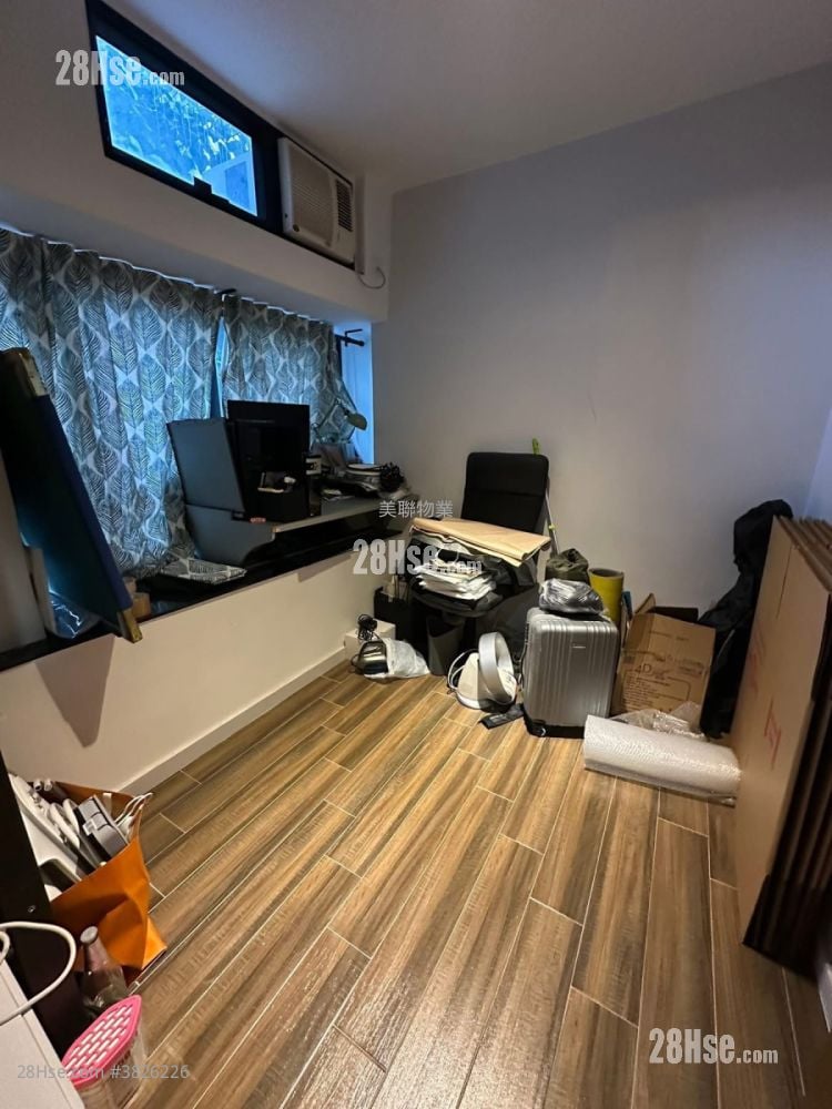 Tai Hing Gardens Sell 2 Bedrooms 419 ft²