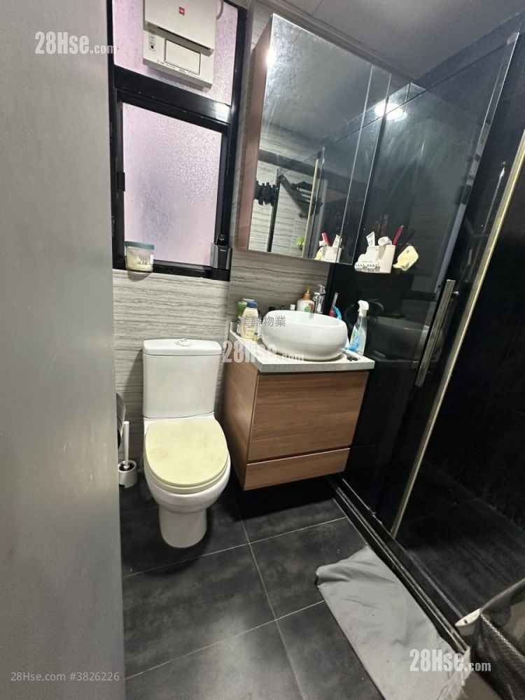 Tai Hing Gardens Sell 2 Bedrooms 419 ft²