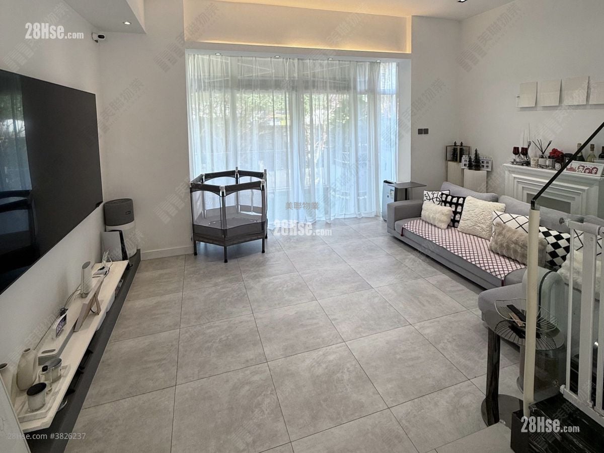 比华利山别墅 售盘 4 房 , 2 浴室 1,597 平方尺