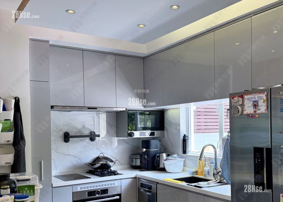 比华利山别墅 售盘 4 房 , 2 浴室 1,597 平方尺