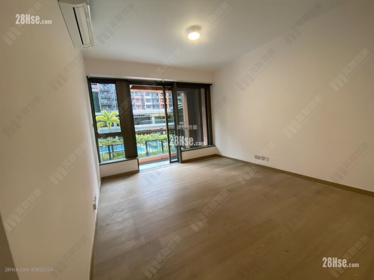 Centra Horizon Sell 3 Bedrooms , 3 Bathrooms 1,041 ft²