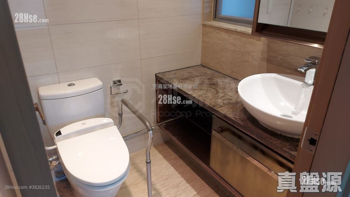 溱岸8号 售盘 4 房 1,168 平方尺