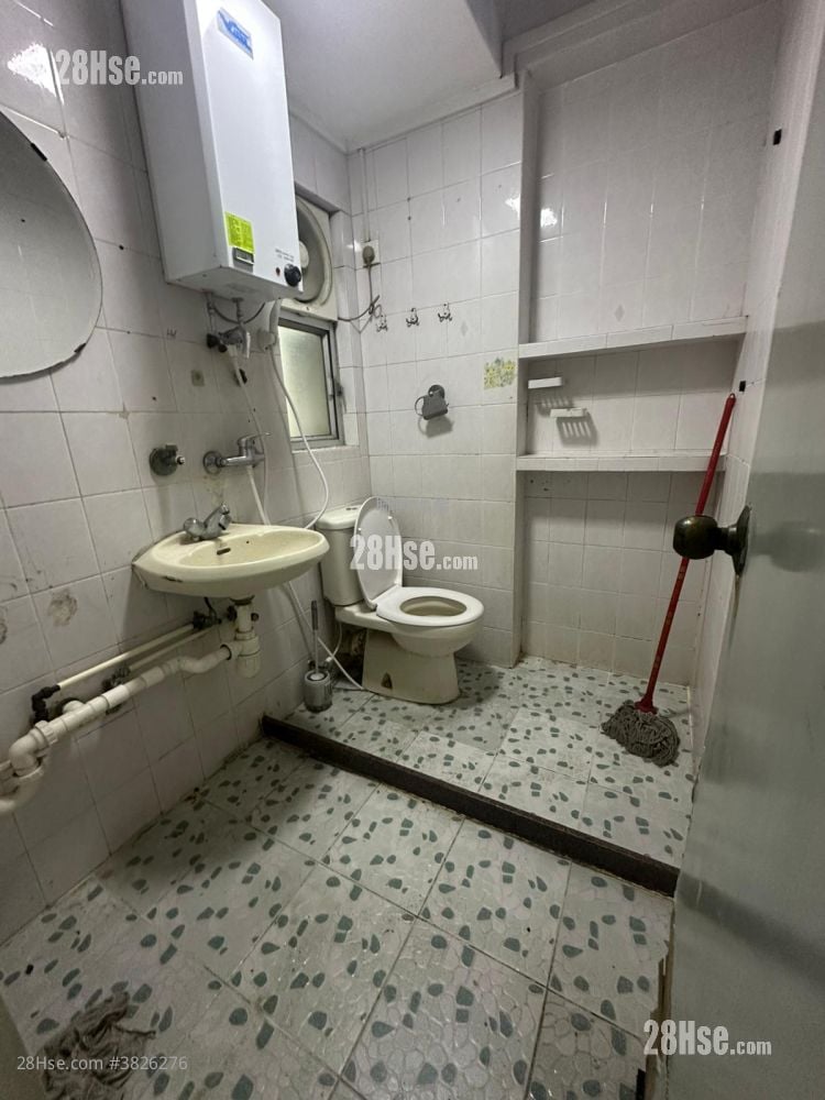 Kwong Fung House Rental 2 Bedrooms , 1 Bathroom 481 ft²