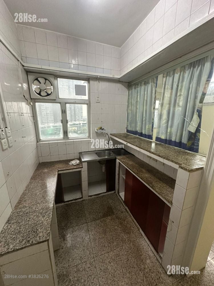 Kwong Fung House Rental 2 Bedrooms , 1 Bathroom 481 ft²