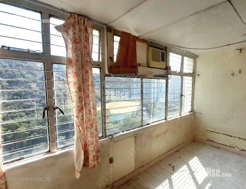 Hing Tin Estate Sell 2 Bedrooms , 1 Bathroom 381 ft²