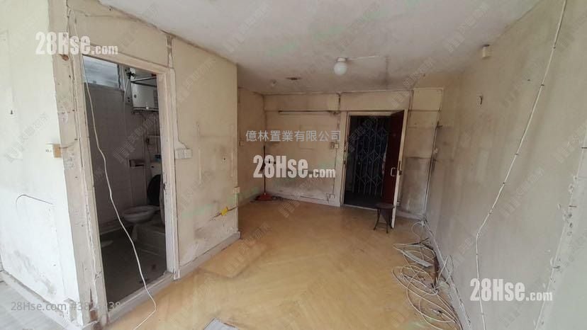 Hing Tin Estate Sell 2 Bedrooms , 1 Bathroom 381 ft²