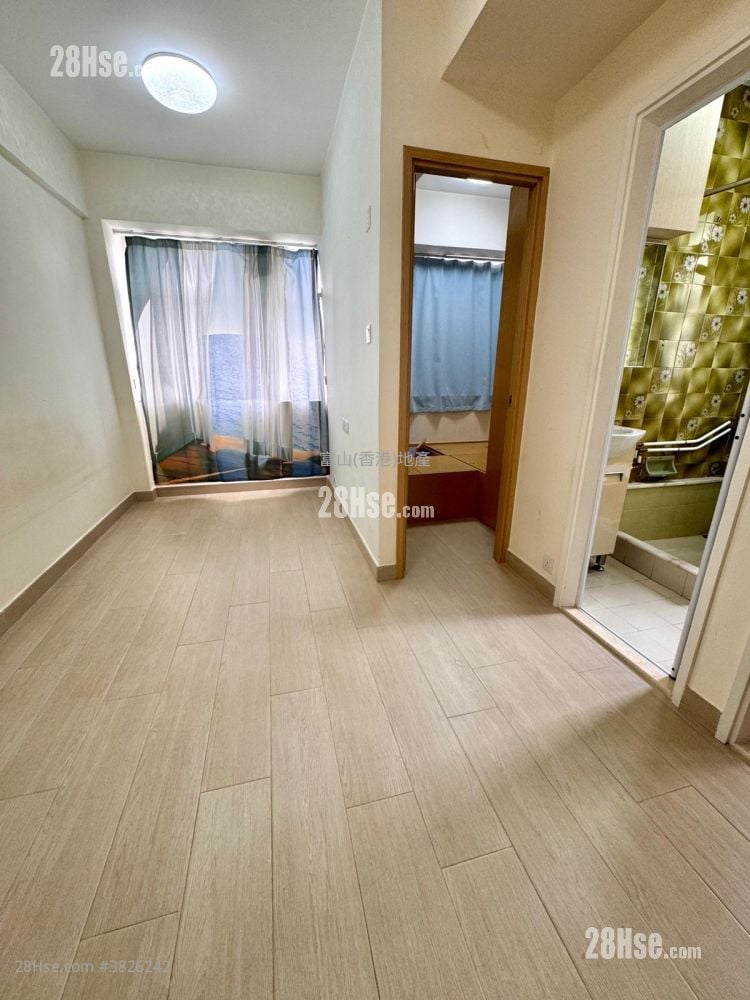 Fu Yau Building Sell 1 Bedroom , 1 Bathroom 245 ft²