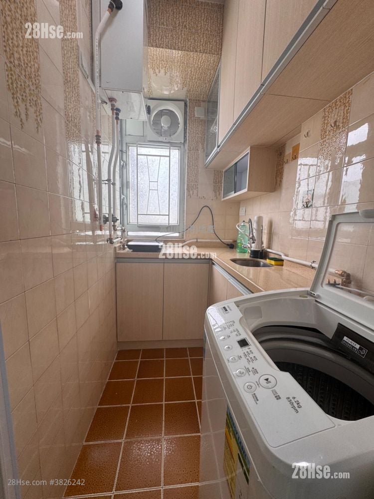 Fu Yau Building Sell 1 Bedroom , 1 Bathroom 245 ft²