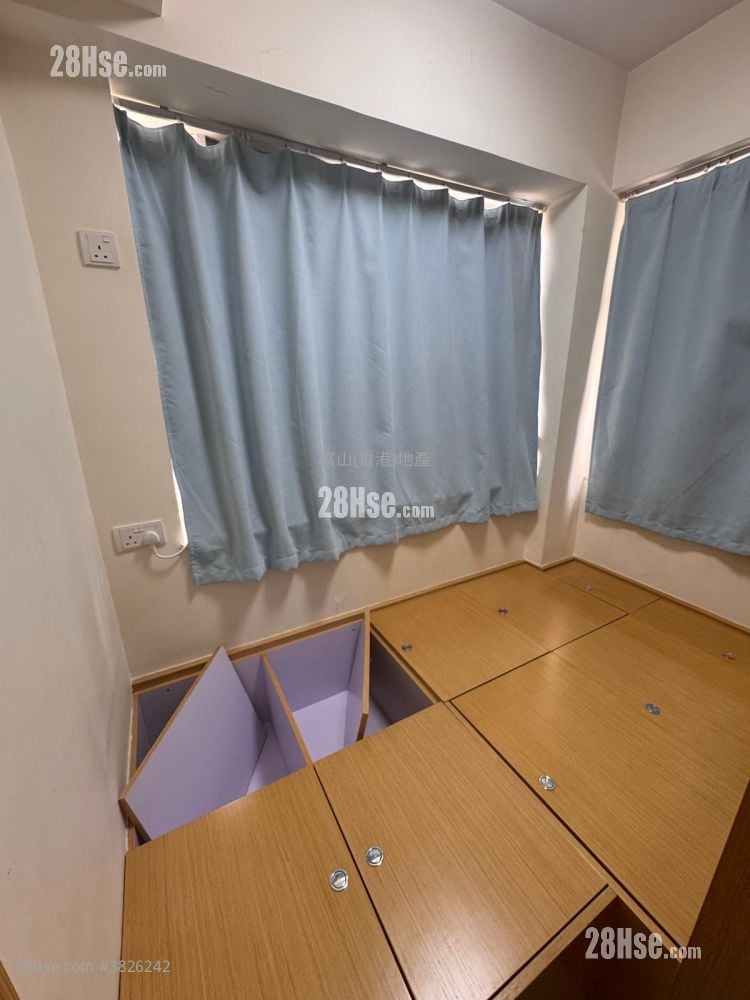 Fu Yau Building Sell 1 Bedroom , 1 Bathroom 245 ft²