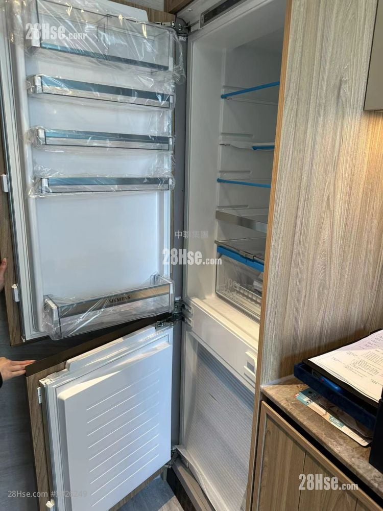 高臨 售盤 3 房 , 1 浴室 545 平方呎