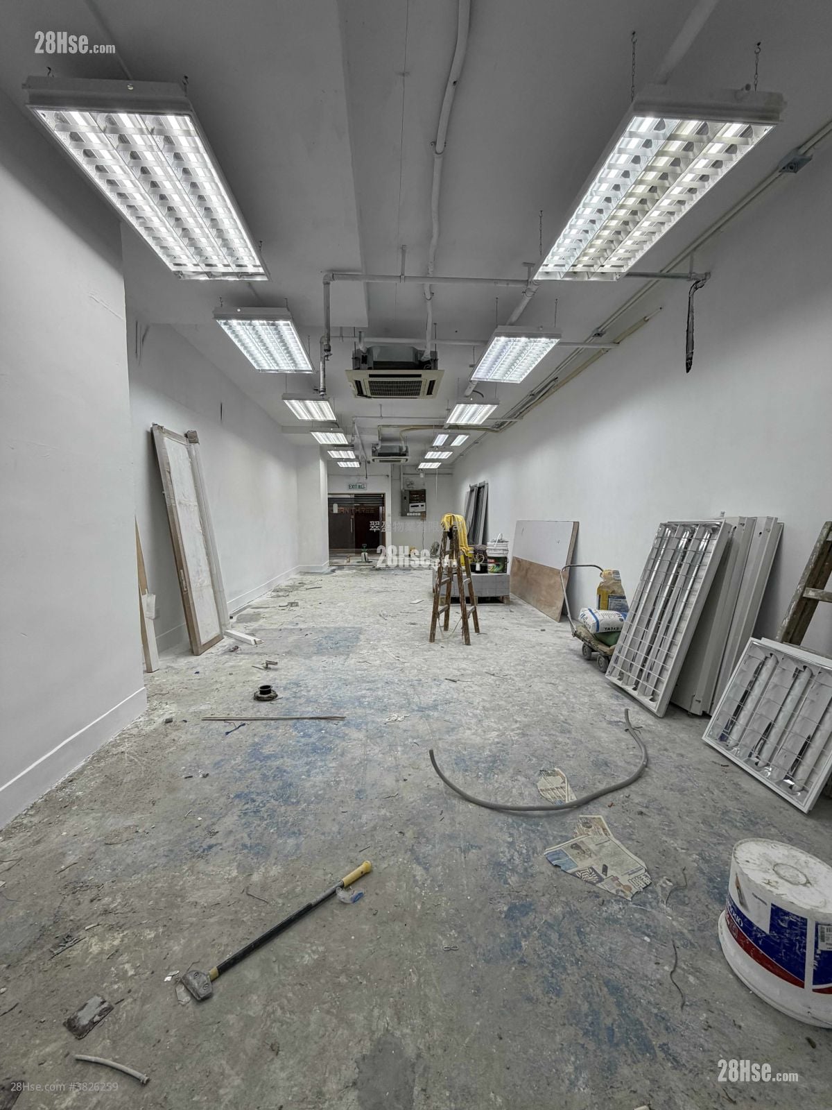 駱駝漆大廈 租盤 767 平方呎