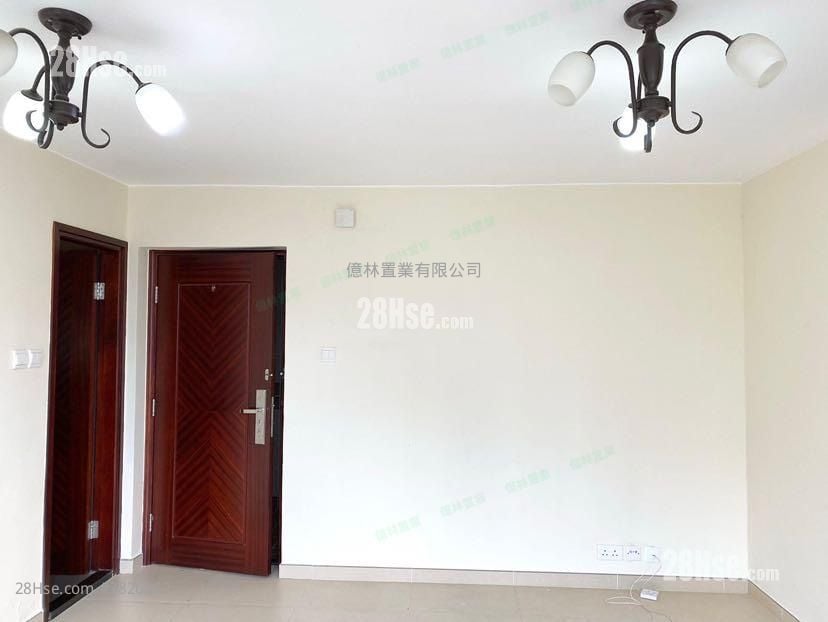 康華苑 售盤 2 房 , 1 浴室 380 平方呎