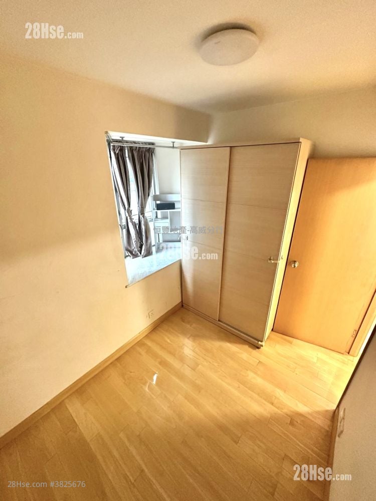 Koway Court Rental 2 Bedrooms , 1 Bathroom 396 ft²