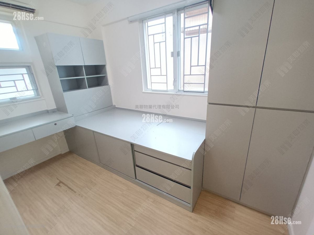 Tat Chee Court Sell 3 Bedrooms 649 ft²