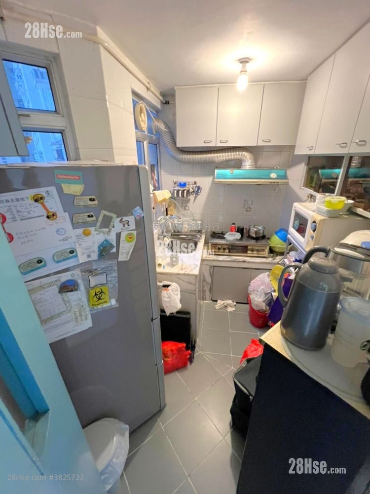 Yee Tsui Court Rental 2 Bedrooms , 1 Bathroom 429 ft²