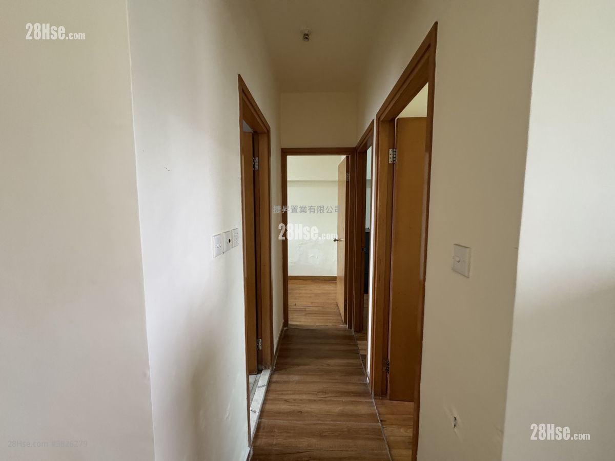 Kingsgate Sell 3 Bedrooms , 1 Bathroom 524 ft²